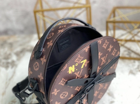 Cheap LOUIS VUITTON WHEEL BOX 0810